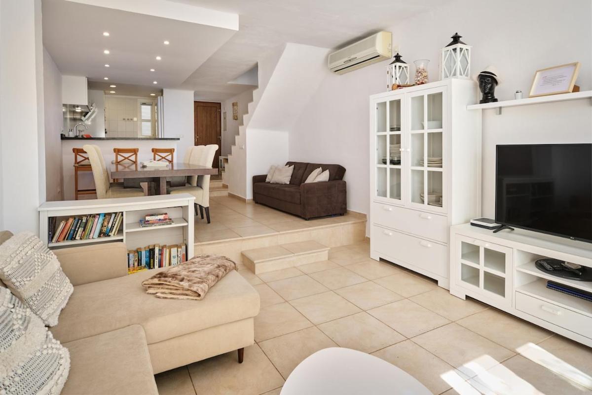 Sea Frontline Apartment 'Ernesto'. Pool. Wifi Santanyí Eksteriør billede